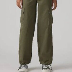 Levi's Olive Cargo Pants
